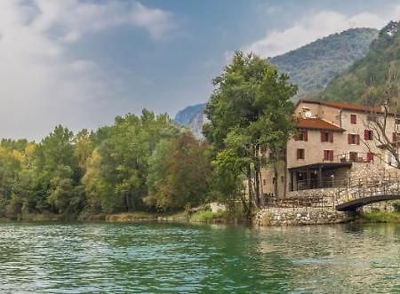 Casa Sul Fiume County House Panzió Solagna Kültér fotó