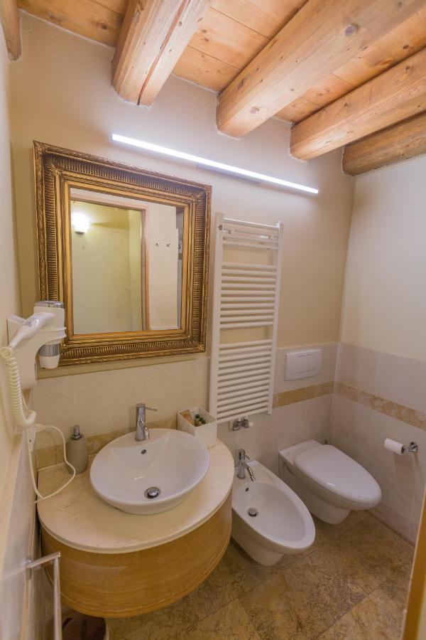 Casa Sul Fiume County House Panzió Solagna Kültér fotó